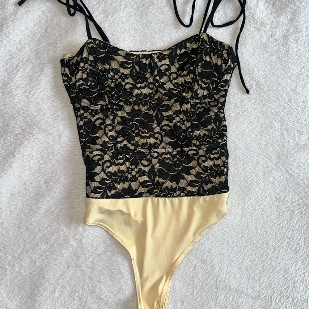 LULUS LACE CORSET BODYSUIT